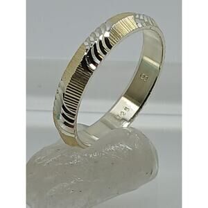 Vintage Diamond-Cut 925 Sterling Silver Band Ring Size 8.5
